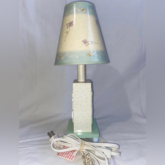 Disney Winnie The Pooh and Tigger night desk lamp - Picture 3 of 6